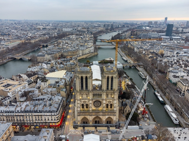 La reconstrucción de Notre Dame: un viaje de restauración de la icónica catedral de Francia - Imagen Principal