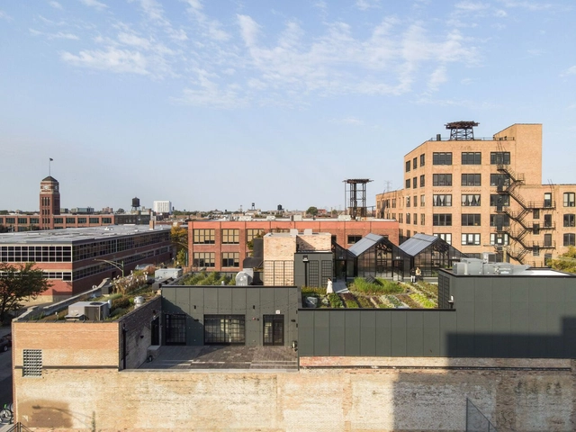 Edifício de Reuso Adaptativo 1516 W Carroll Ave / Converge Architecture - Arquitetura Comercial
