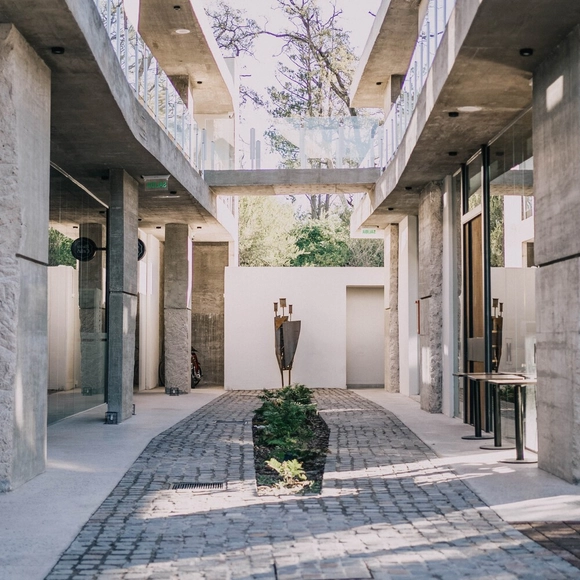 Linné Costanera  / MANTO ARQUITECTURA - Retail