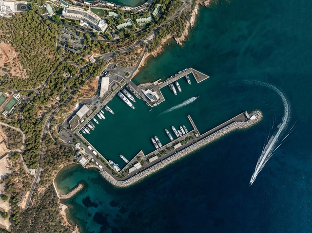 Astir Marina / Neiheiser Argyros - Transporte