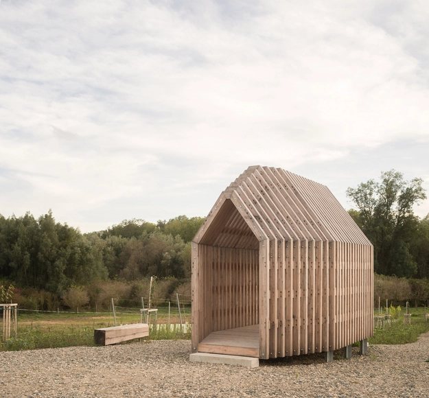 Capilla de descanso / JUNG Architekti - Capilla