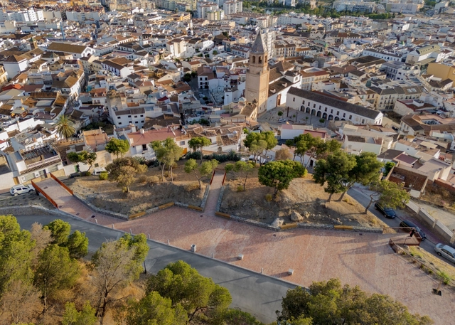 Jardín Mirador en Alcazaba-Fortaleza de Vélez-Málaga / Terral Arquitectos - Parque