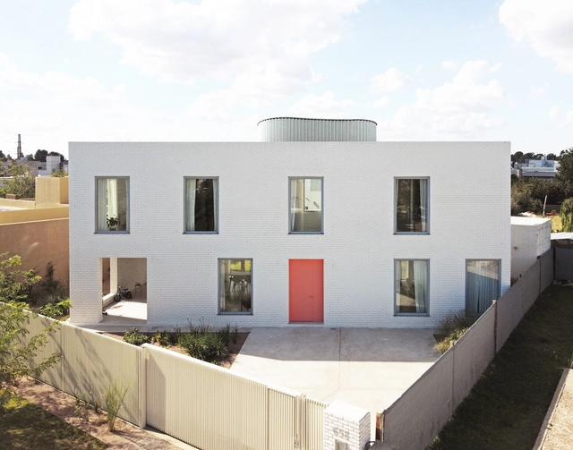 Casa 104  / FLORA - Fotografía exterior, Casas, Balcón