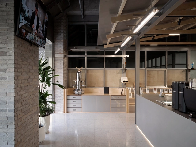 MARUS Café y escuela / Atelier IN - Fotografía interior, Interiores Comerciales, Cocina, Fijación Vigas, Iluminación, Sillas, Encimera