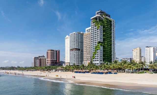 M Hotel / Ho Khue Architects - Hotels