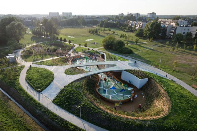 Playgrounds in Jaworek Park in Tychy / RS + Robert Skitek - Park