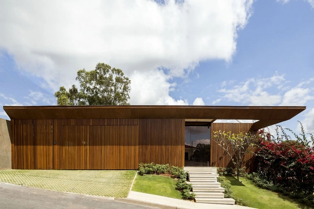 Dezessete House / Studio Gontijo Arquitetura - Renovation