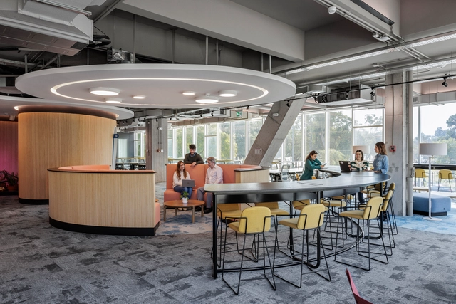 Oficinas Ualá Argentina / Contract Workplaces - Fotografía interior, Decoración Y Ornamento, Cocina, Sillas