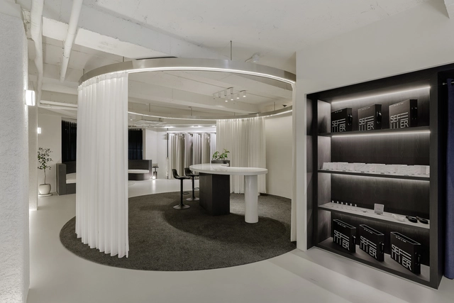 Self Maker Showroom / BLURKER - Interior Photography, Showroom, Lighting