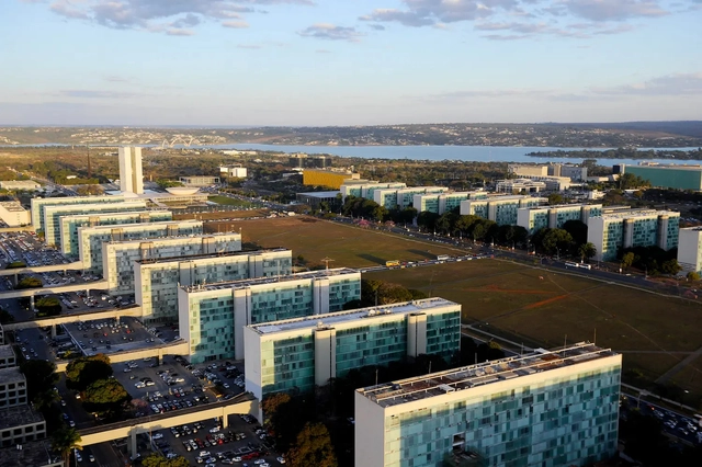Can Cities Be Fully Planned? The Hidden Role of Spontaneity - Featured Image