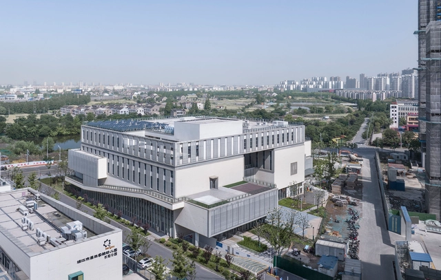 靖江滨江新城长阳邻里中心 / 南大建筑钟华颖工作室 - 社区建筑