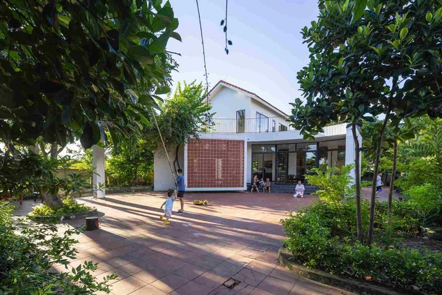  Xom Me House / NH Village Architects - Houses