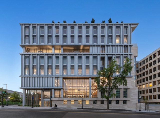 McCourt School of Public Policy Georgetown University / Roberto A.M Stern Architects - Exterior Photography, University