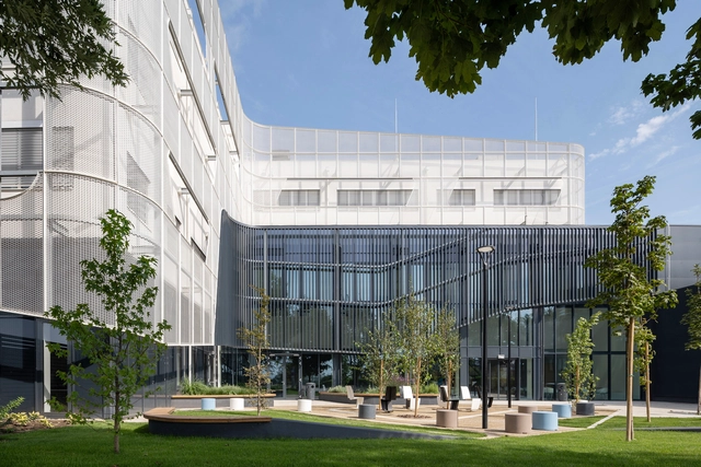 Faculty of Pharmacy University of Debrecen and Manufacturing Center  / Pyxis Nautica - Exterior Photography, University