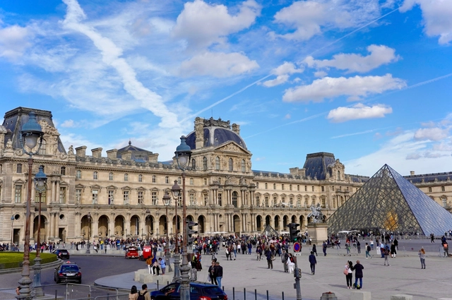Louvre Museum in Paris Announces a Major Renovation, Including New Entrance and a Dedicated Mona Lisa Gallery - Featured Image