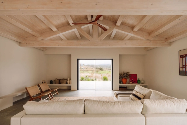 Casa do Sul / Nuno Nascimento Arquitectos - Fotografia de Interiores, Casas, Viga