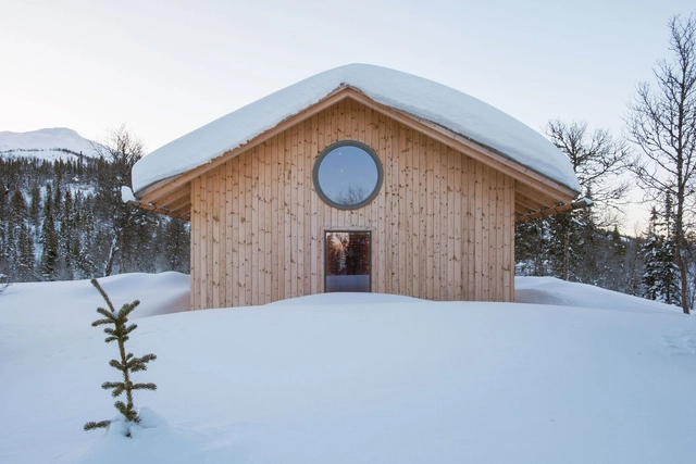 Cabana Ninho de Madeira / Quentin Desfarges - Casas