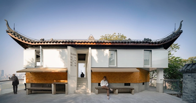 Estudio sobre la colina / AKINTECTS - Fotografía exterior, Remodelaciones, Balcón