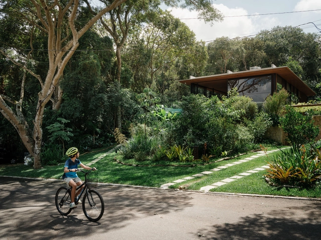 Casa Guapuruvus / Cornetta Arquitetura - Fotografia de Exterior, Casas, Jardim