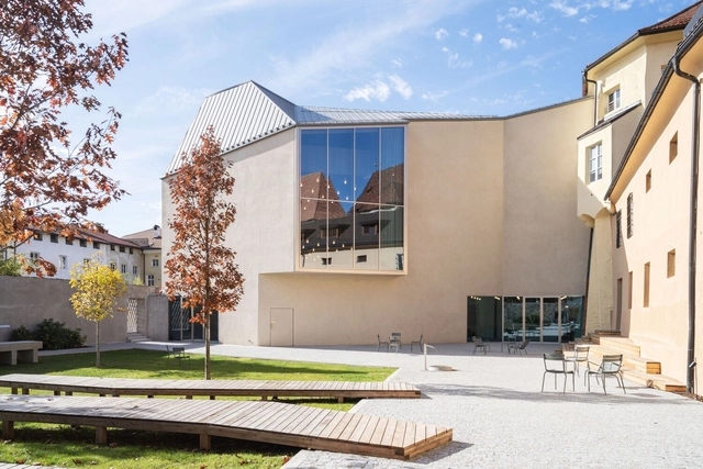 Brixen Public Library / Carlana Mezzalira Pentimalli - Exterior Photography, Community , Courtyard