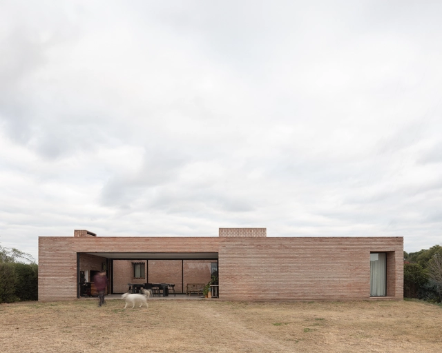 Casa 3 patios / Balsa Crosetto Piazzi - Casas