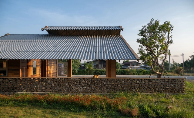 Casa Baan Sao Yong Hin / Housescape Design Lab - Casas