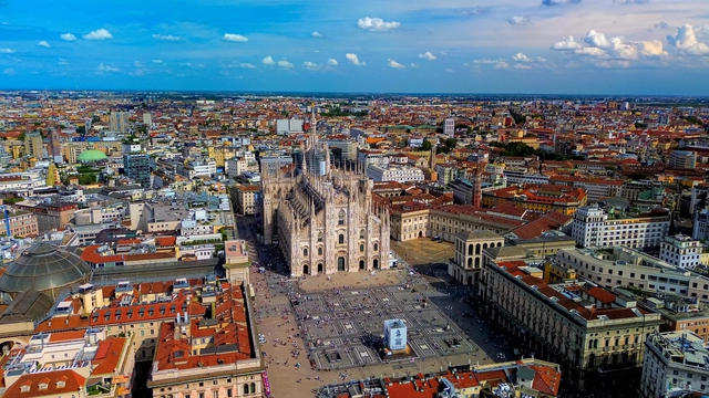 Milan Architecture City Guide: 38 Projects from Enduring Monuments to Contemporary Designs - Featured Image