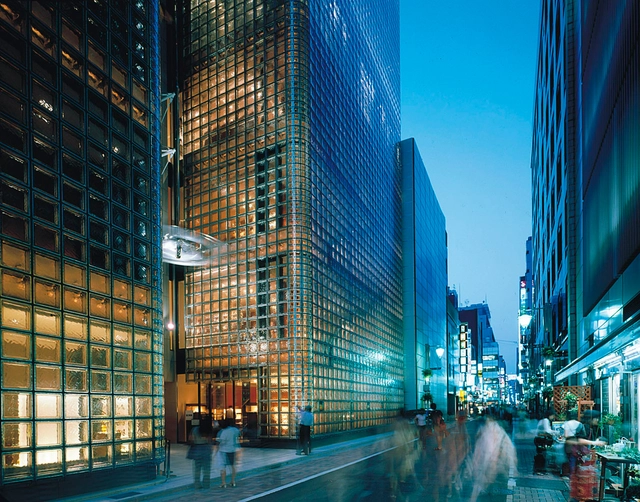 AD Classics: Maison Hermès / Renzo Piano Building Workshop  - Services 