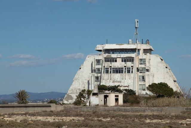 Narratives of Syrian Modernism: Rediscovering the Center for Marine Research - Featured Image
