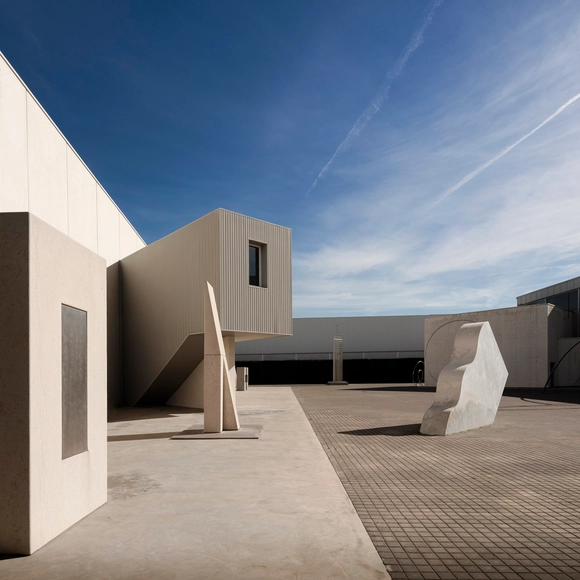 Escuela de Postgrado MArch Valencia: Una formación de vanguardia para arquitectos y diseñadores - Imagen Principal
