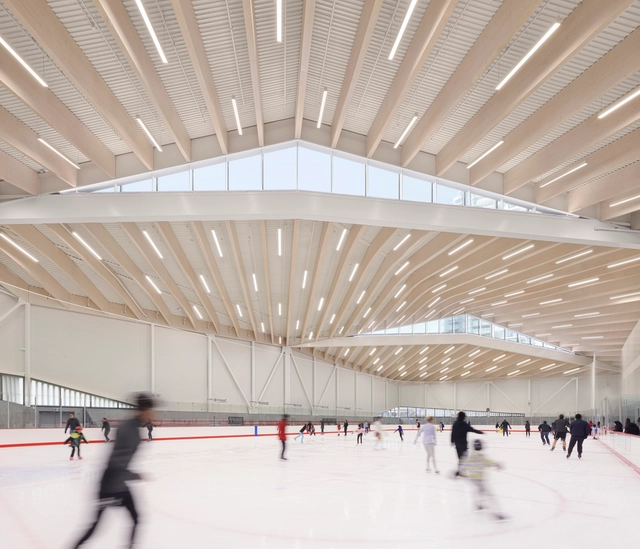 Centro de Recreação Rosemary Brown / hcma architecture + design - Fotografia de Interiores, Recreação  E Treinamento