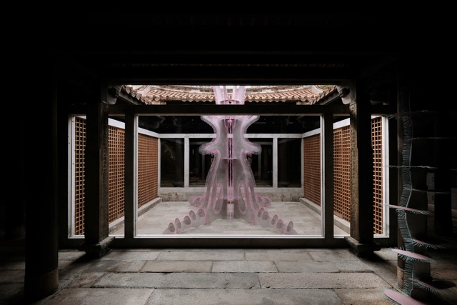 LANLANLI兰兰里医疗美学中心 / 退化建筑 - 零售建筑