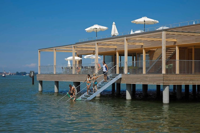 The Evolution of Public Bathhouses: From Necessity to Experience - Featured Image