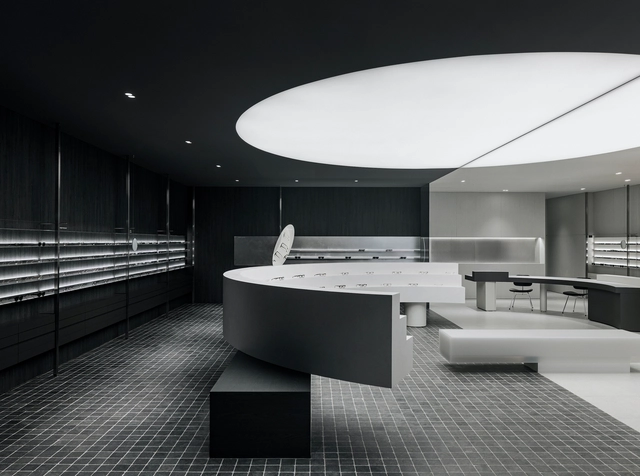 Tienda GLASS STAR / RVMN - Interiores Comerciales
