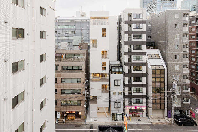 Hotel Rakuragu, 再小都要有阳台 / 小大建筑 - 建筑图, 酒店, 表皮, 阳台