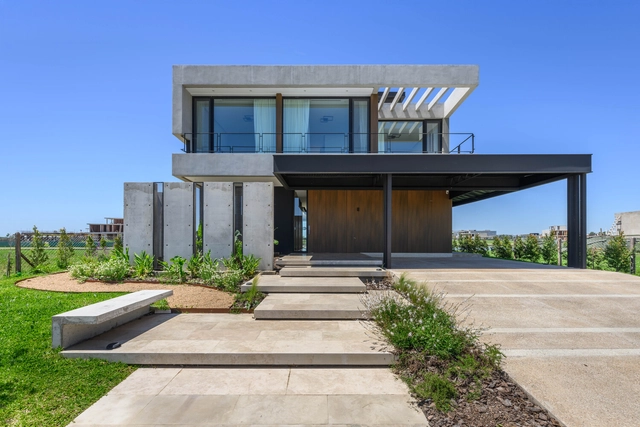 Casa Puentes / Barrionuevo Villanueva Arquitectos - Fotografía exterior, Casas, Pilares