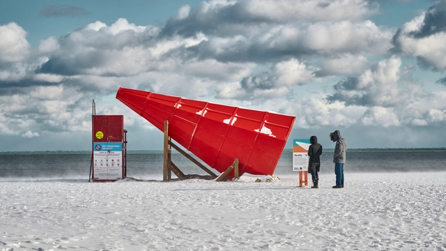 Winter Stations Unveils Six Winning Installations at Toronto's Woodbine Beach in 2025 - Featured Image