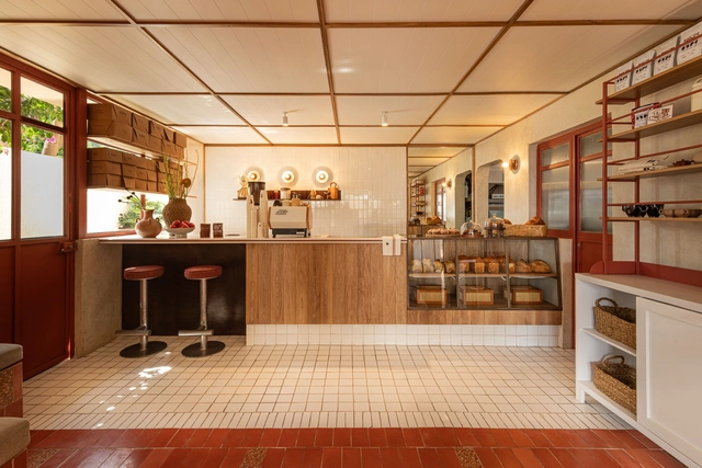 Robusta Café / BEYOND - Fotografía interior, Interiores De Cafeterías, Cocina, Iluminación, Encimera
