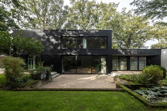Renovation Park Villa Eindhoven / Wenink Holtkamp Architecten - Exterior Photography, Renovation, Door