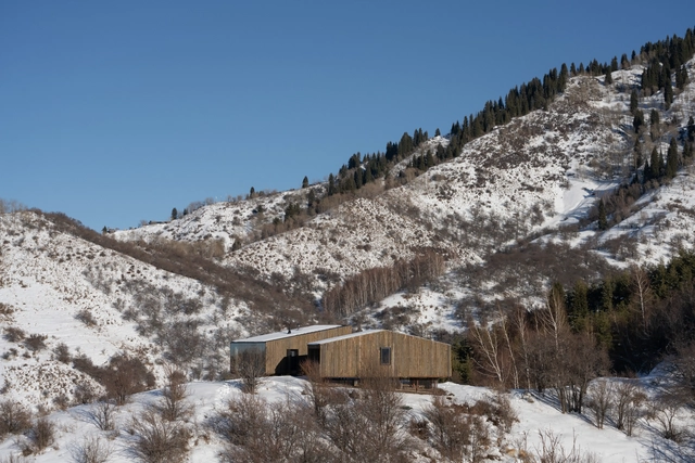 AUM Cabins / Arthur Kariev Architects - Cabins & Lodges