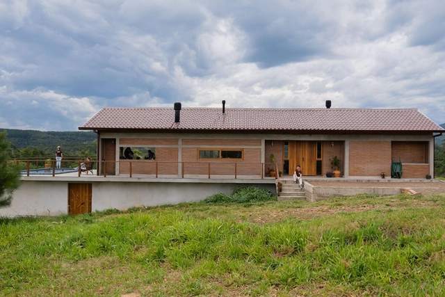 Vista Alegre House / LEIVA arquitetura - Houses