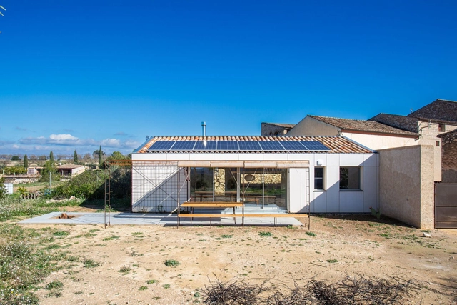Pavelló Era / udeu arquitectura - Casas