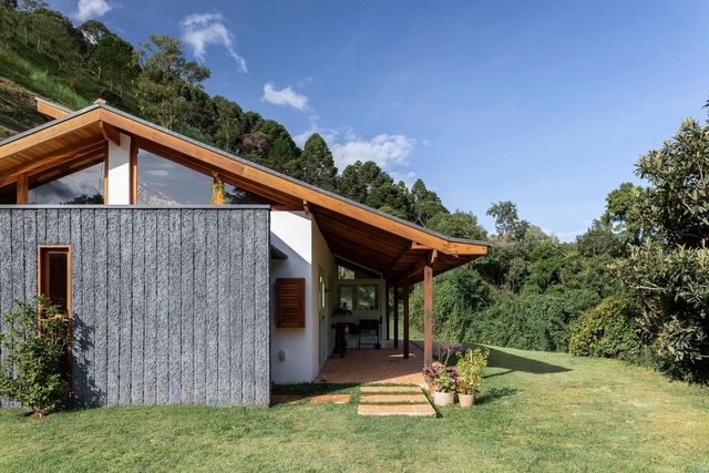 Casa da Pedra Preta  / vapor arquitetura - Fotografia de Exterior, Casas, Jardim