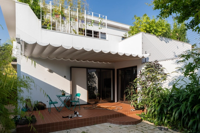 Frid Villa / Vapor arquitetura - Exterior Photography, Houses, Courtyard, Balcony, Chair
