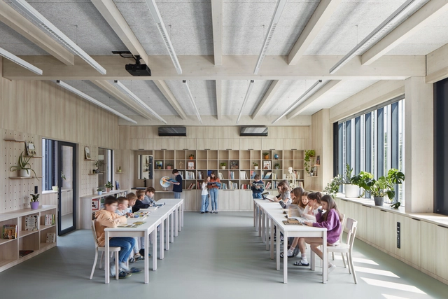 Duhovka Escuela primaria / ra15 - Fotografía interior, Escuela Primaria