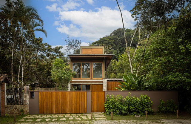 ISA Residence / Pitta Arquitetura - Houses