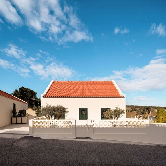 Casa no Toxofal / Manuel Tojal Architects - Fotografia de Exterior, Remodelação