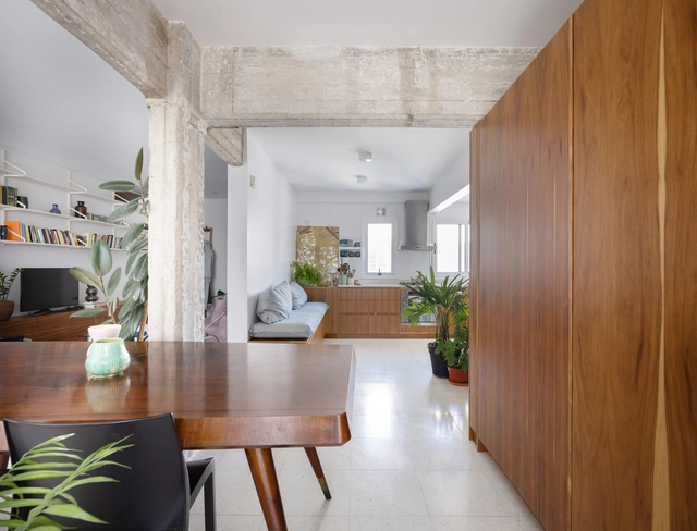 Reforma del departamento de Sofía / Pedro Ignacio Yáñez + Carolina Recondo - Fotografía interior, Interiores De Apartamentos, Mesas, Iluminación, Sillas