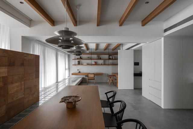 Apartamento Mooin / KC Design Studio - Fotografia de Interiores, Interiores De Apartamentos, Cozinha, Mesa, Iluminação, Bancada, Cadeira