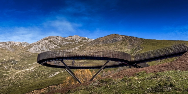 Mirador geológico del valle de Saliencia o de la Farrapona / PUERTO  &  SÁNCHEZ ARQUITECTOS - Fotografía exterior, Instalaciones Y Estructuras, Escaleras